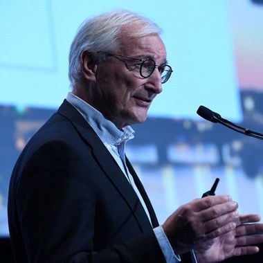 Professor Lars Engebretsen